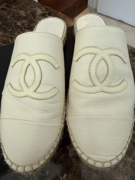 CHANEL Cream Leather Espadrille Mule Slides - Picture 2 of 7